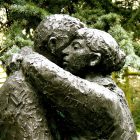 Sculpture of two people hugging